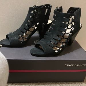 Brand New Never Used Vince Camuto 6M Black Silk Goat VC-Eliaz Shoe